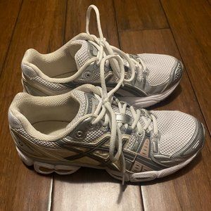 Asics Women's Gel-Nimbus 9 Sportstyle Shoes - Size 8.5 - White/Oatmeal